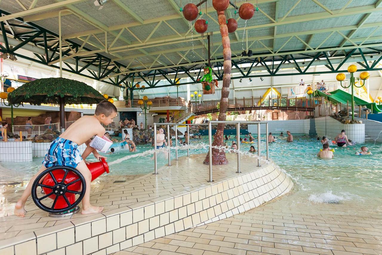 Oostappen Vakantiepark Hengelhoef NV Aan de Wolfsberg Exterior foto