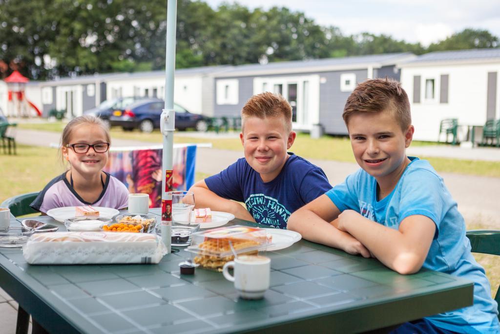 Oostappen Vakantiepark Hengelhoef NV Aan de Wolfsberg Exterior foto